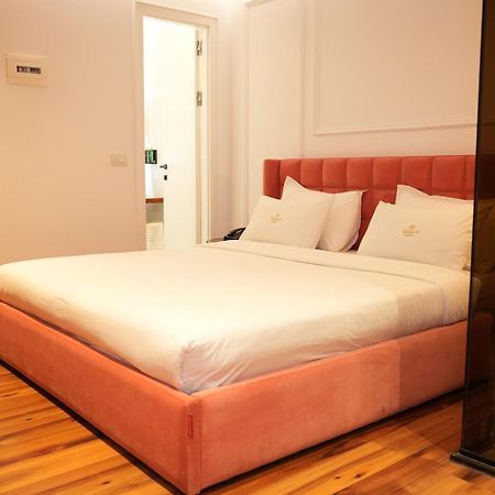 La Suite Boutique Hotel Tirana Exterior photo