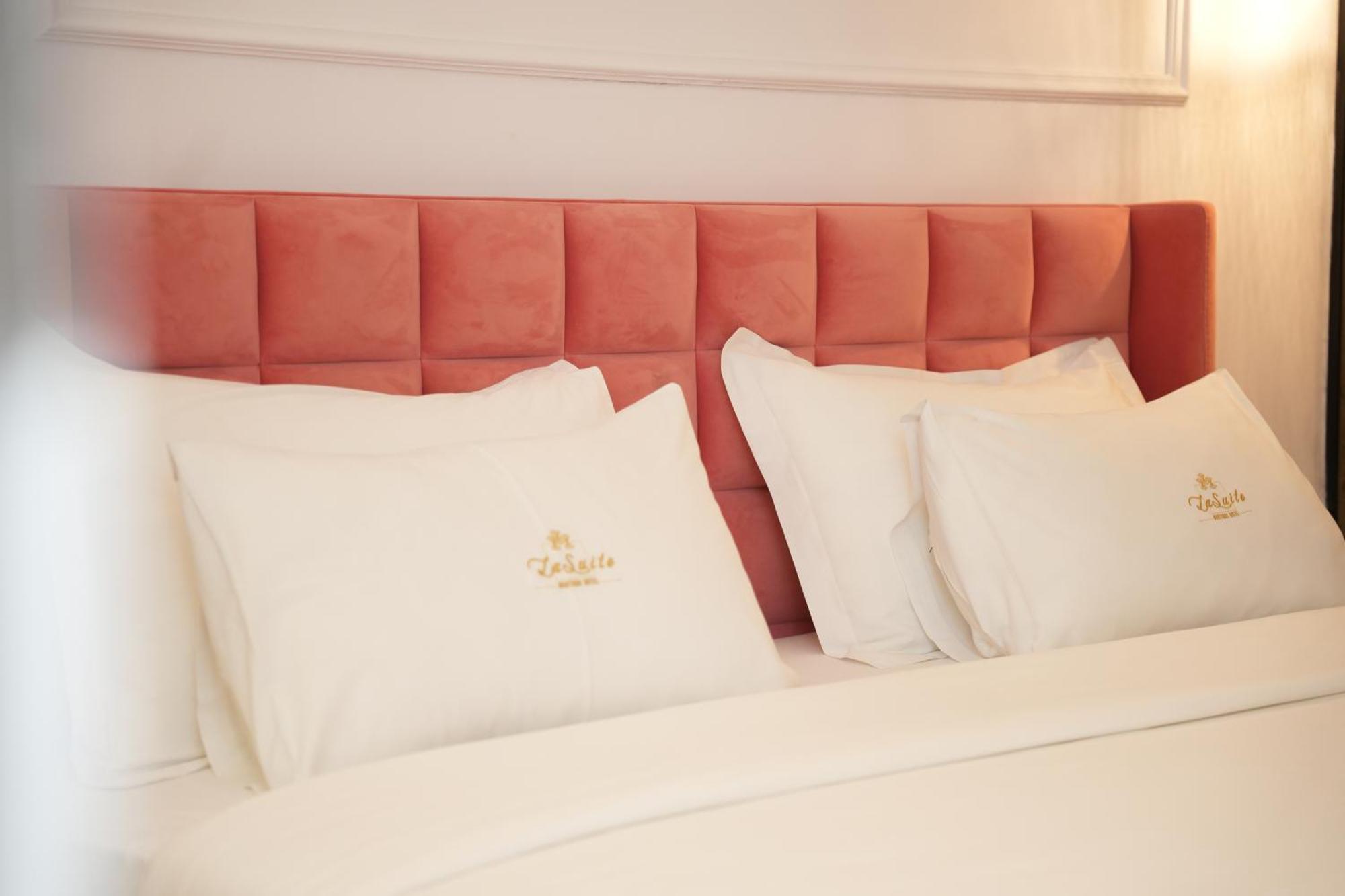 La Suite Boutique Hotel Tirana Exterior photo