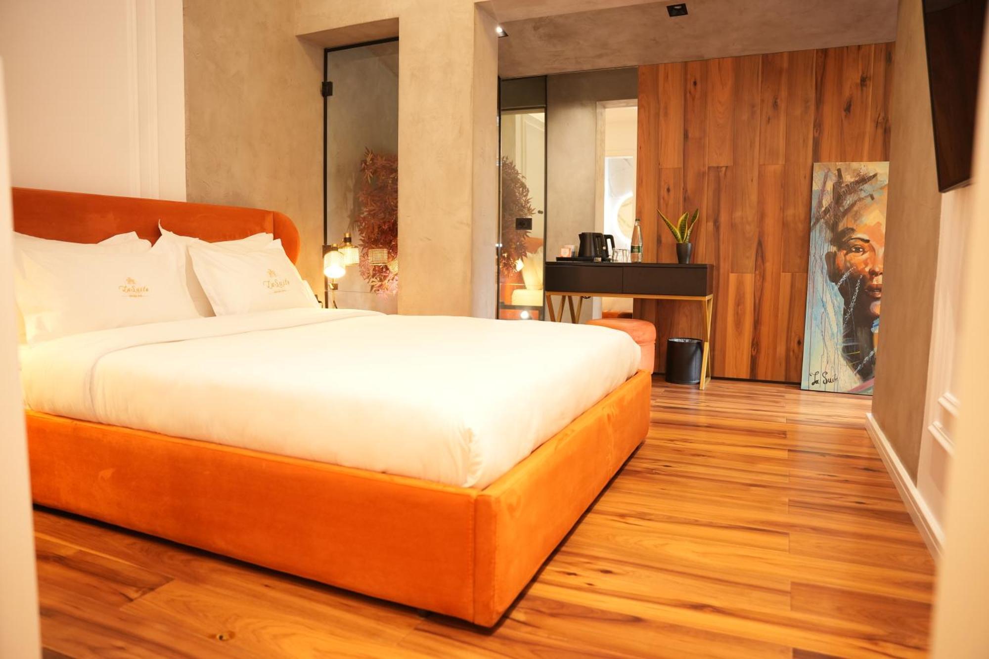 La Suite Boutique Hotel Tirana Exterior photo