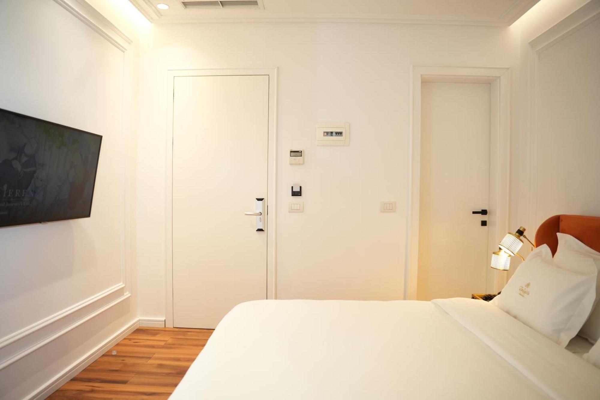 La Suite Boutique Hotel Tirana Exterior photo