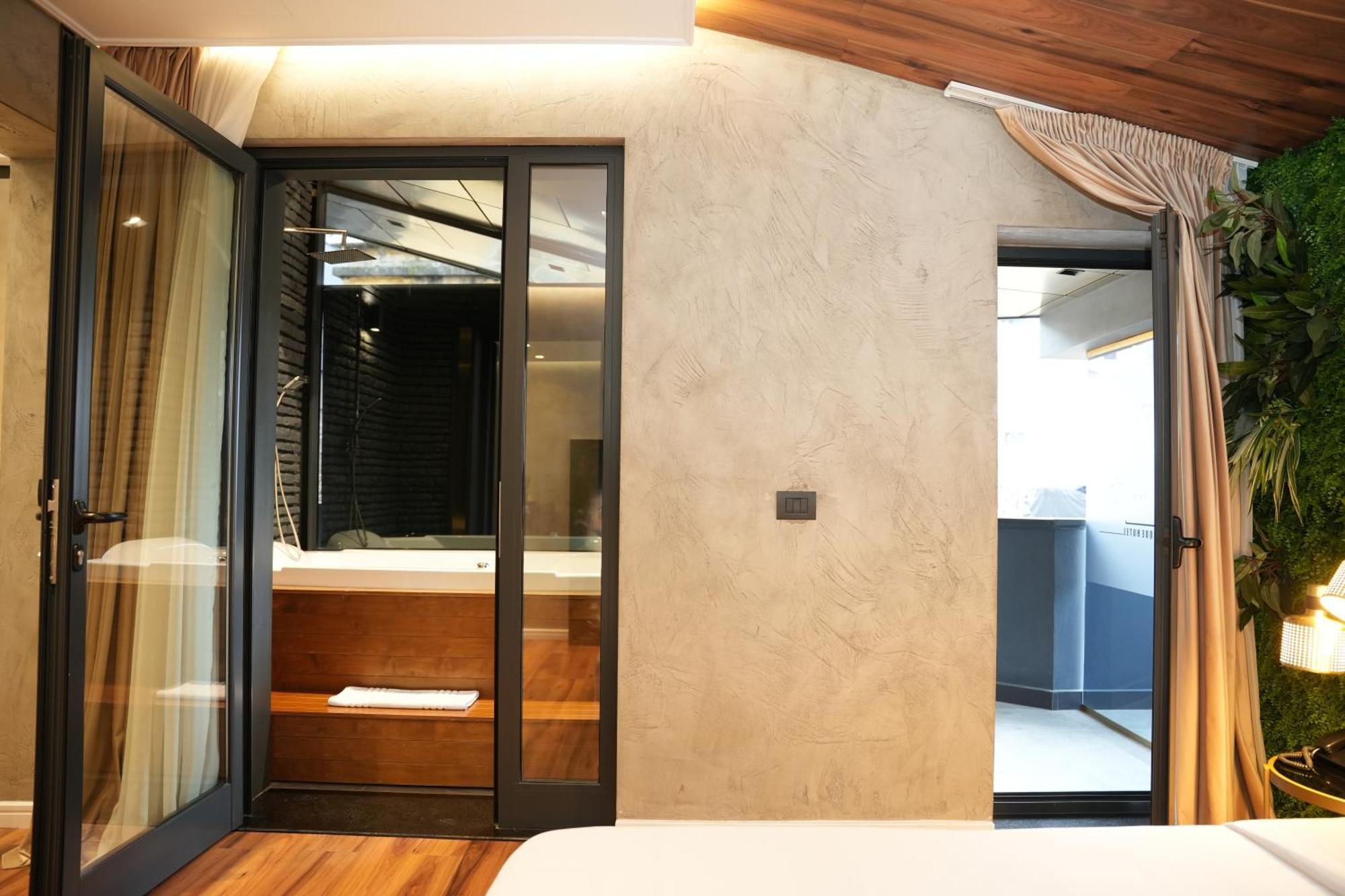 La Suite Boutique Hotel Tirana Exterior photo