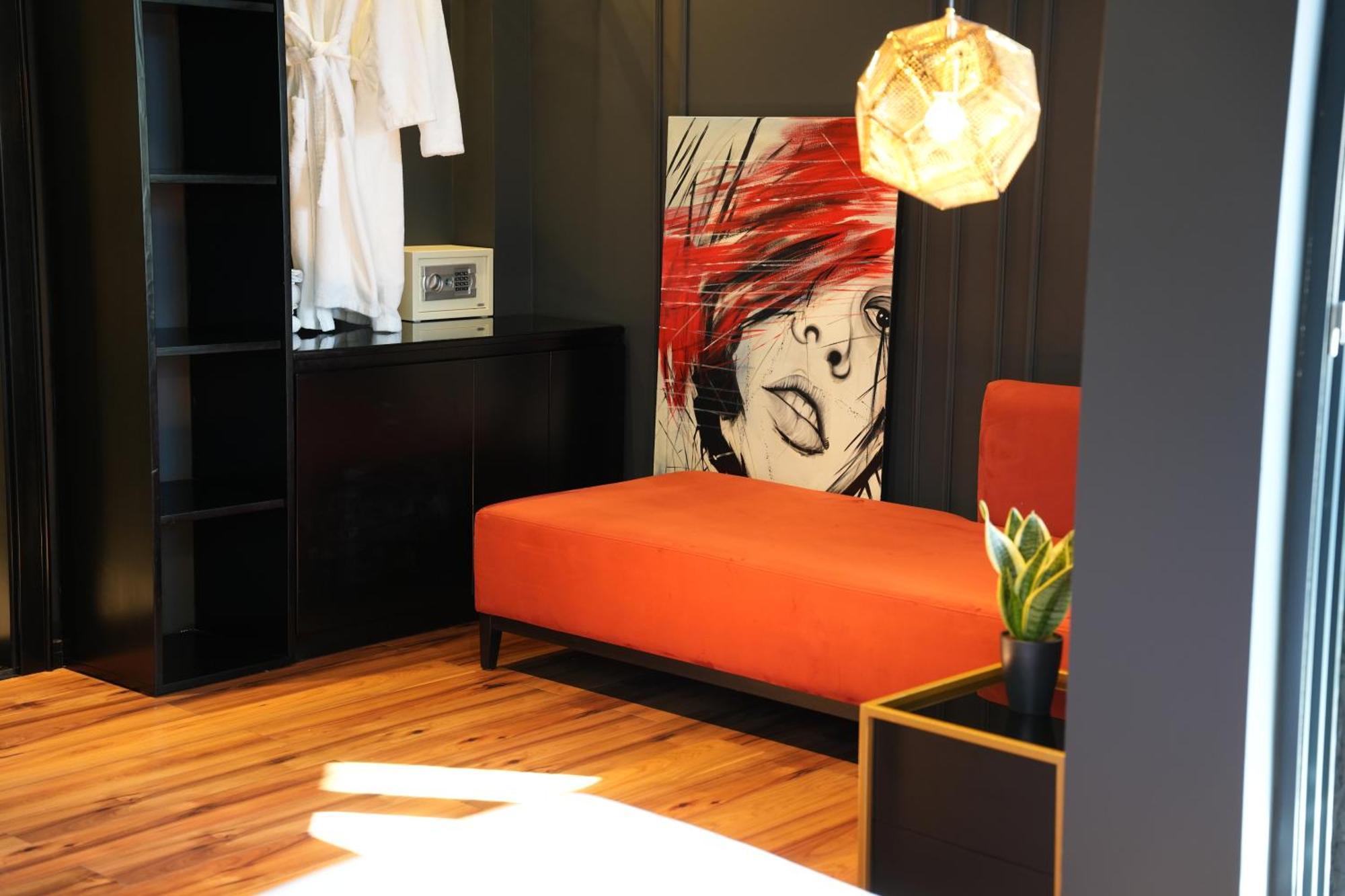 La Suite Boutique Hotel Tirana Exterior photo