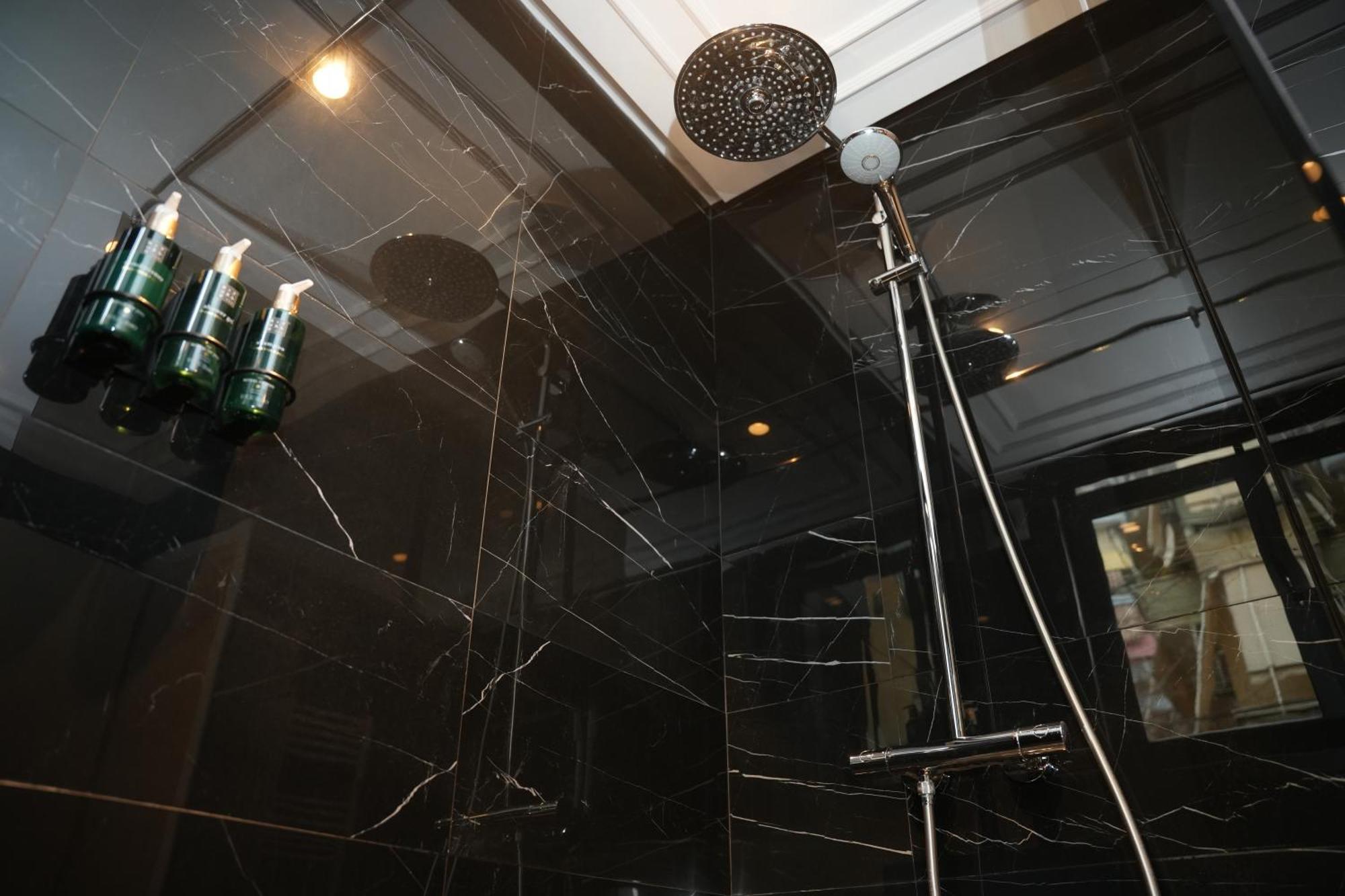 La Suite Boutique Hotel Tirana Exterior photo